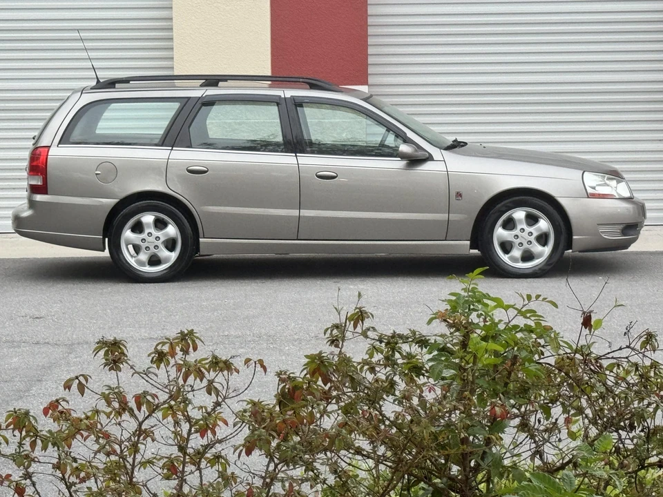 2003 Saturn - Image 16 of 31