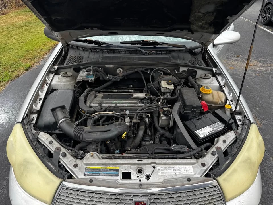 2003 Saturn - Image 5 of 10