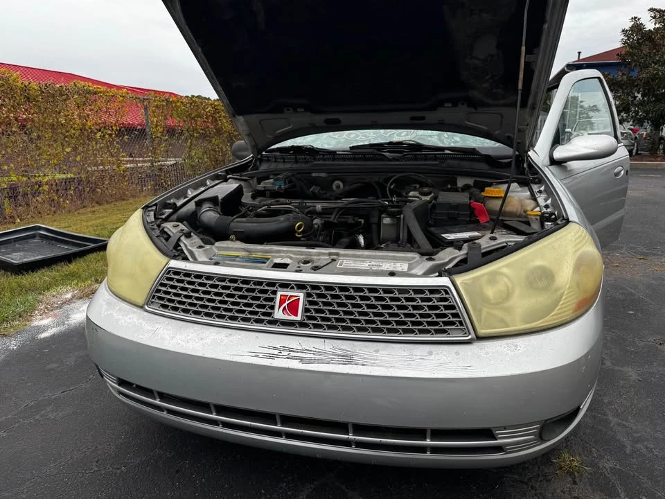 2003 Saturn - Image 6 of 10
