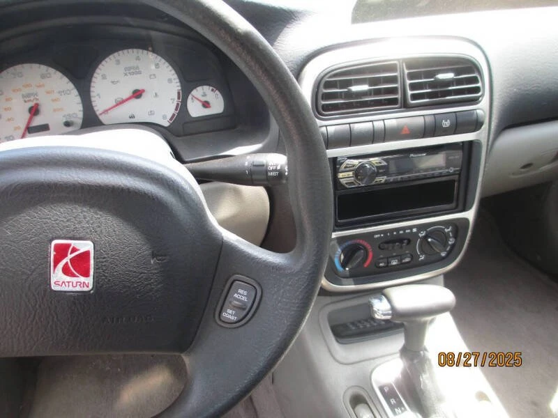 2003 Saturn - Image 11 of 12