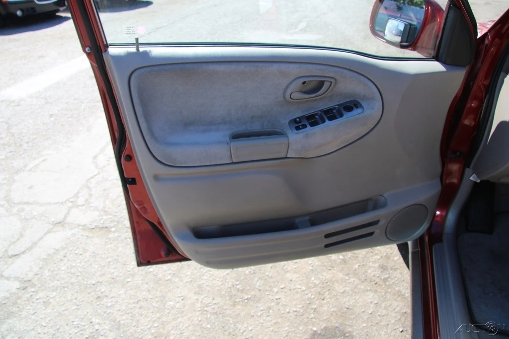 2003 Suzuki Vitara 2nd Gen - Image 13 of 21