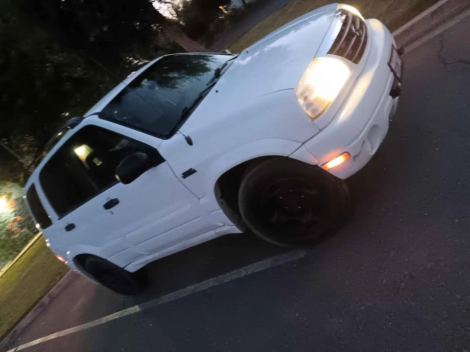 2003 Suzuki Vitara 1st Gen - Image 3 of 12