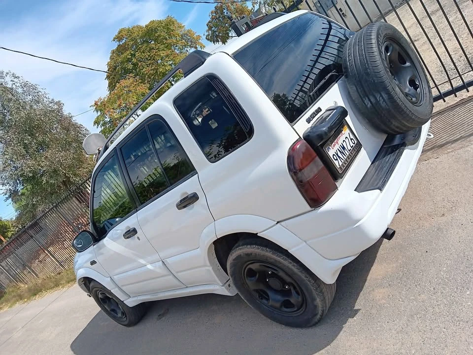 2003 Suzuki Vitara 2nd Gen - Image 3 of 12