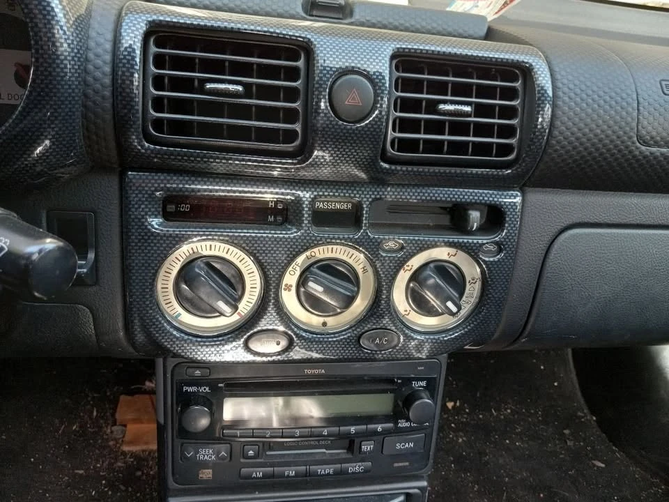 2003 Toyota MR2 Spyder/MR-S - Image 7 of 10
