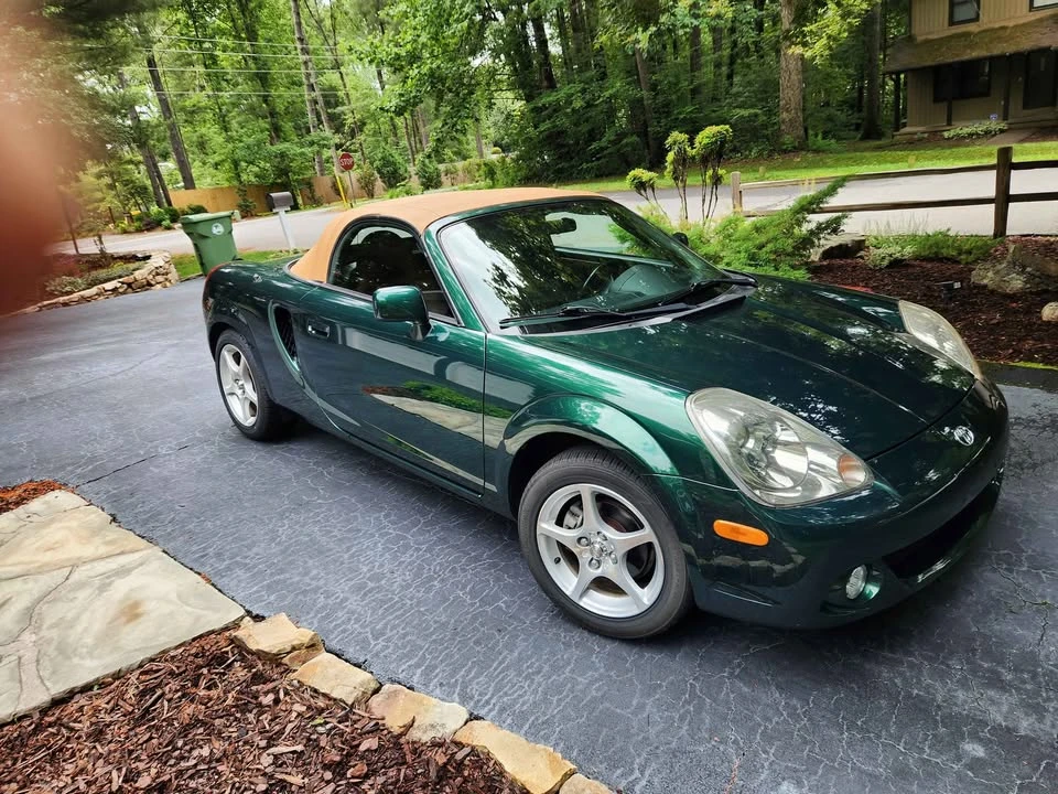 2003 Toyota MR2 Spyder/MR-S - Image 2 of 10