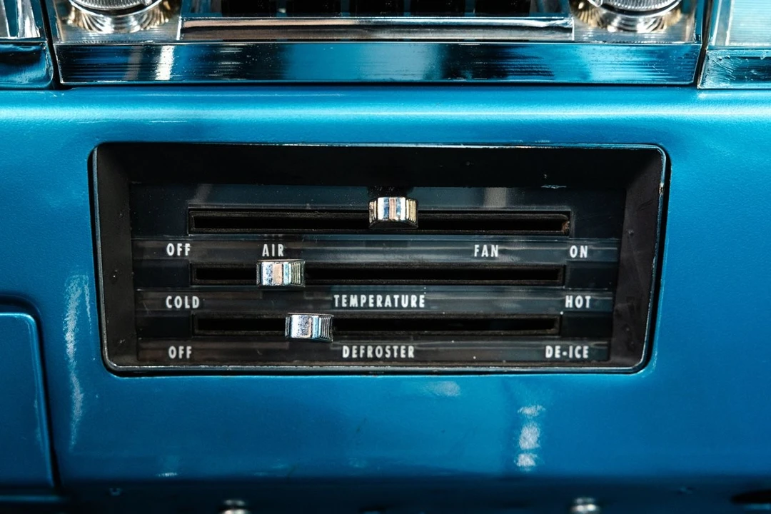 2003 Chevrolet Chevelle - Image 24 of 31