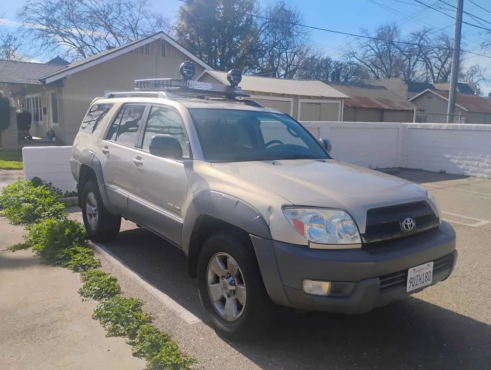 2003 Toyota 4Runner 4th Gen - Image 2 of 10