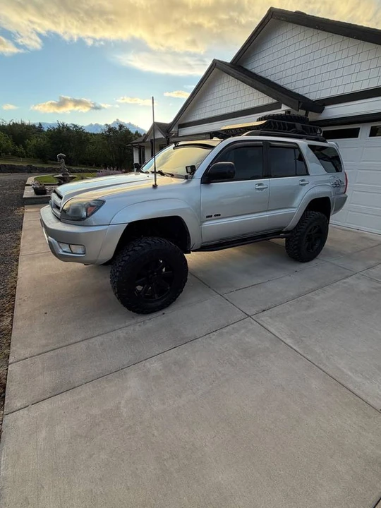 2003 Toyota 4Runner 4th Gen - Image 2 of 18