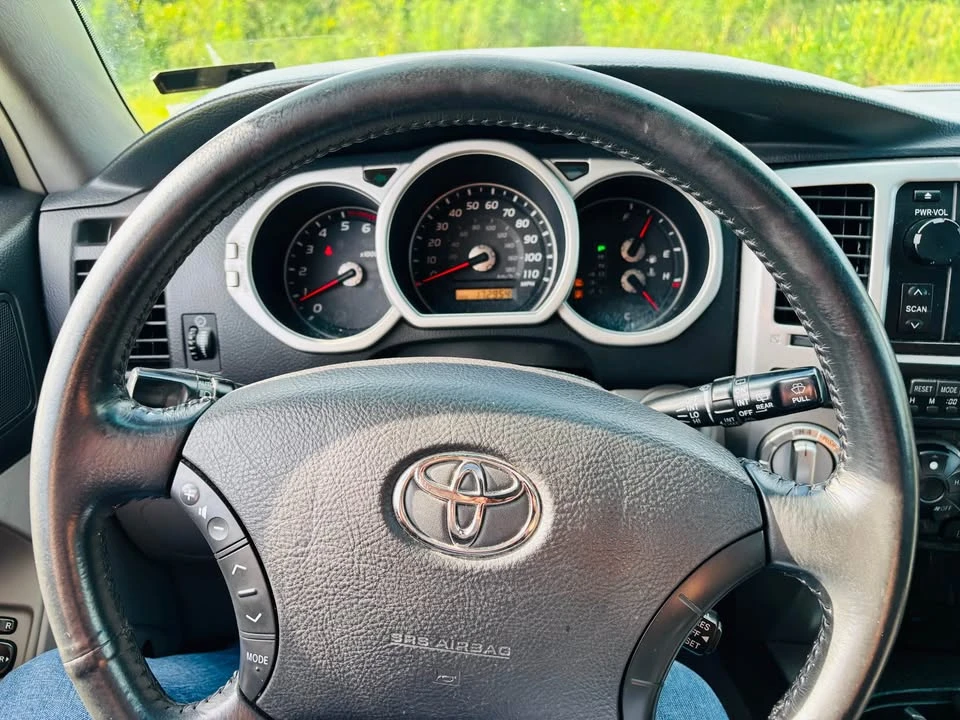 2003 Toyota 4Runner 4th Gen - Image 9 of 14