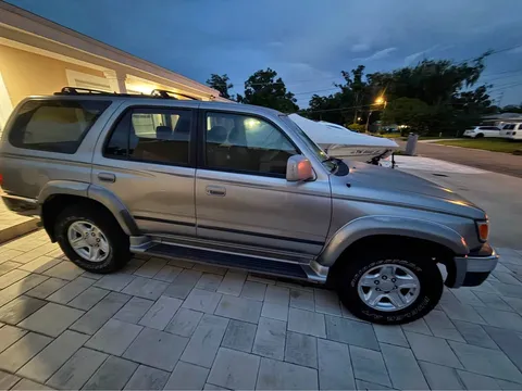 2003 Toyota 4Runner SR5 Sport Utility 2D