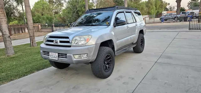 2003 Toyota 4Runner SR5 Sport Utility 2D