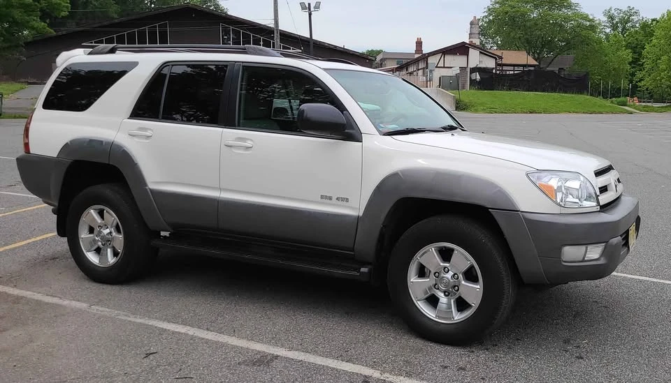 2003 Toyota 4Runner 4th Gen - Image 2 of 10