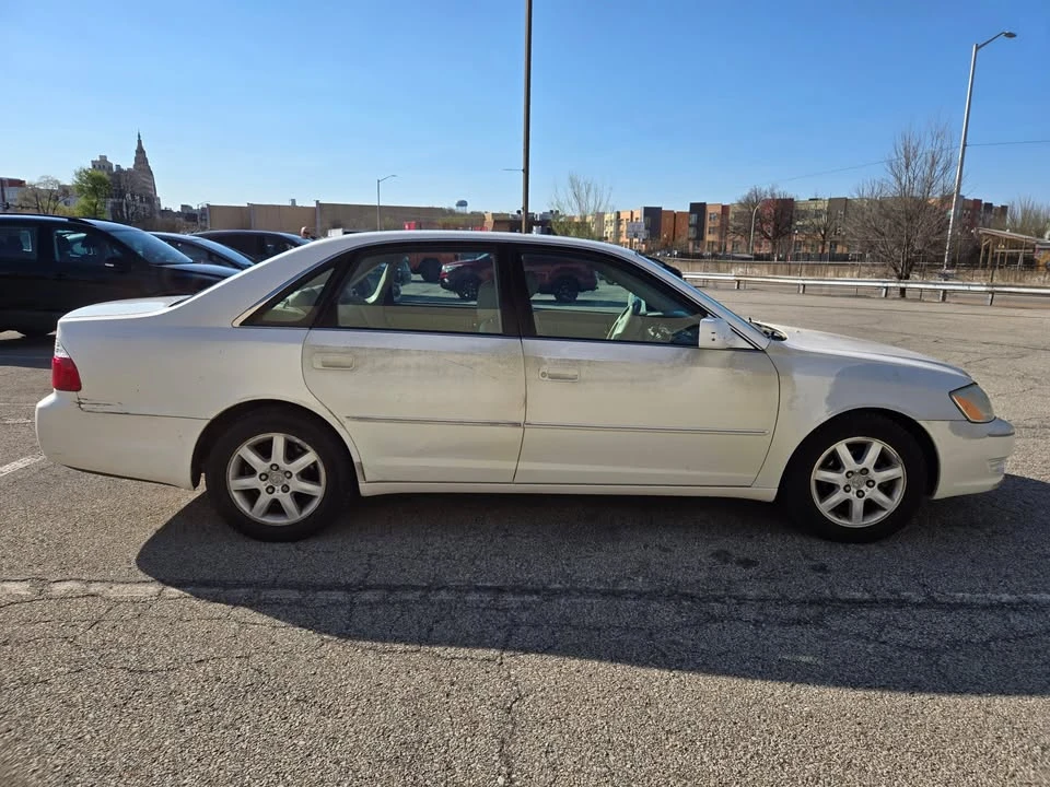 2003 Toyota Avalon 2nd Gen - Image 5 of 19