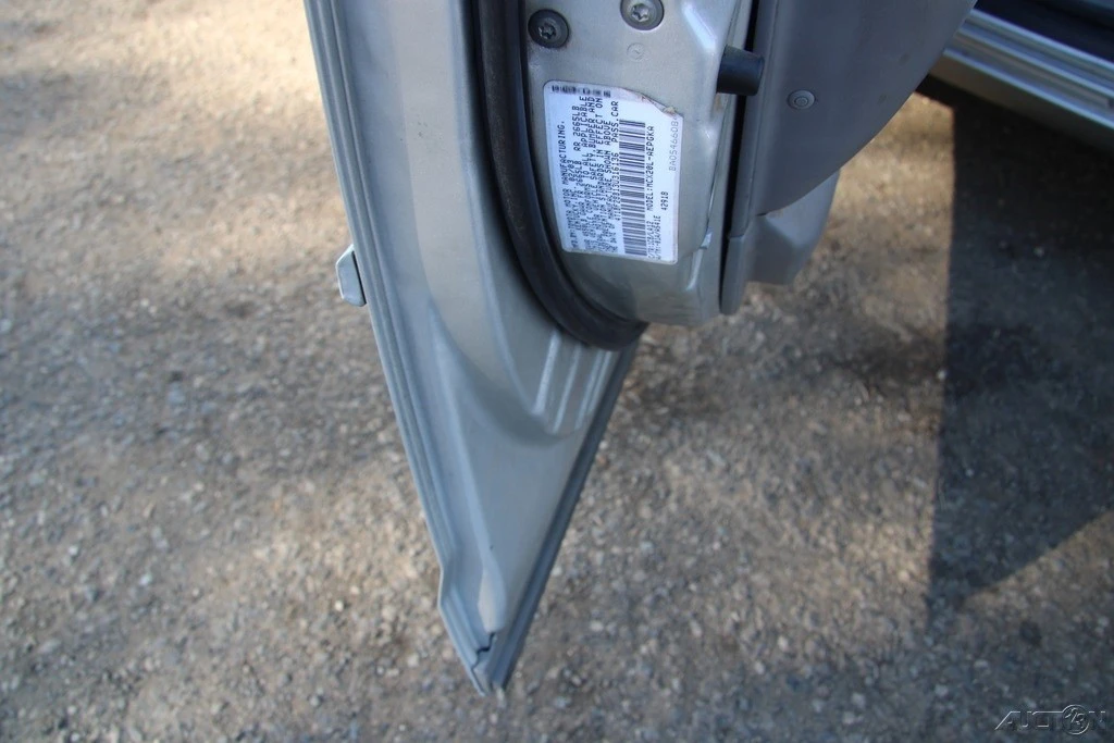 2003 Toyota Avalon 2nd Gen - Image 12 of 21