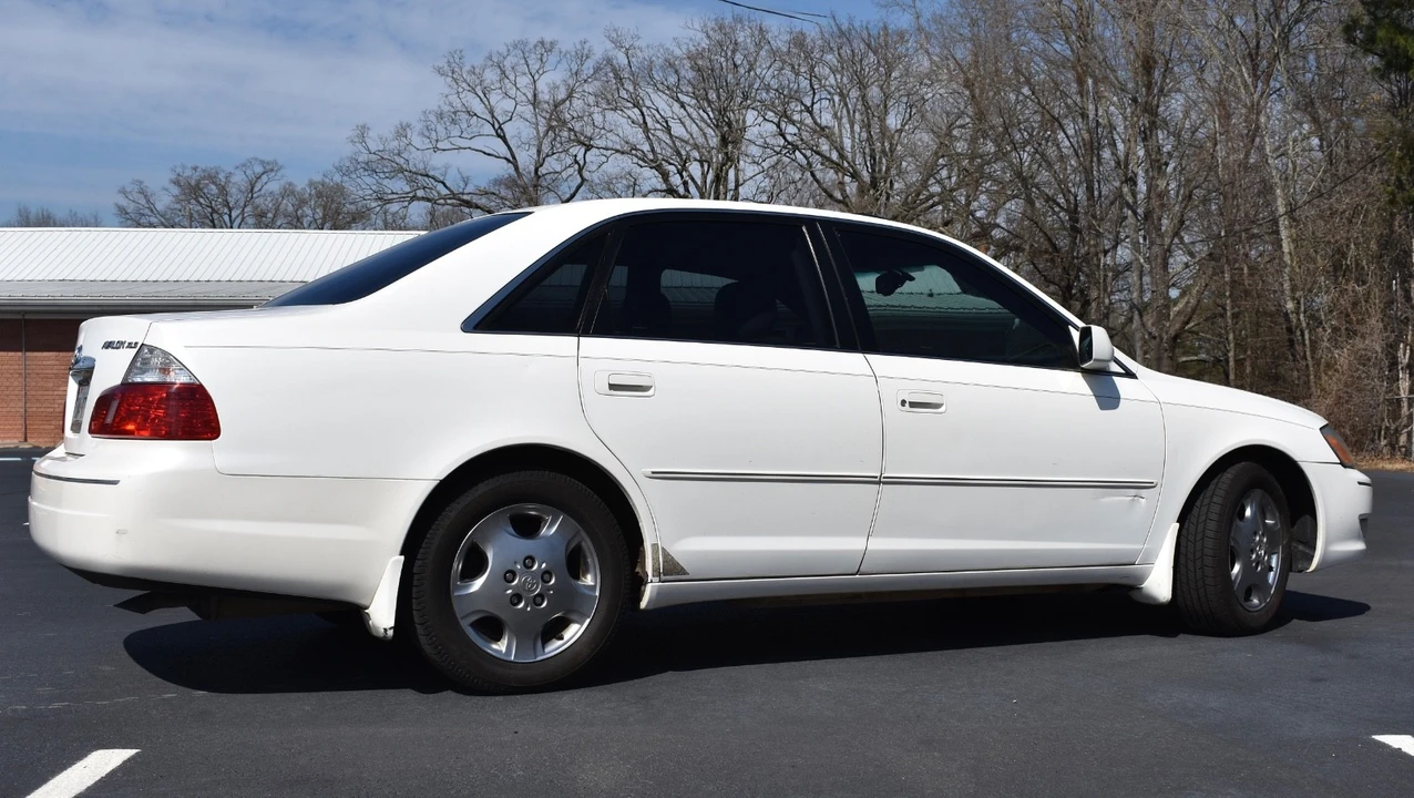 2003 Toyota Avalon 1st Gen - Image 8 of 20