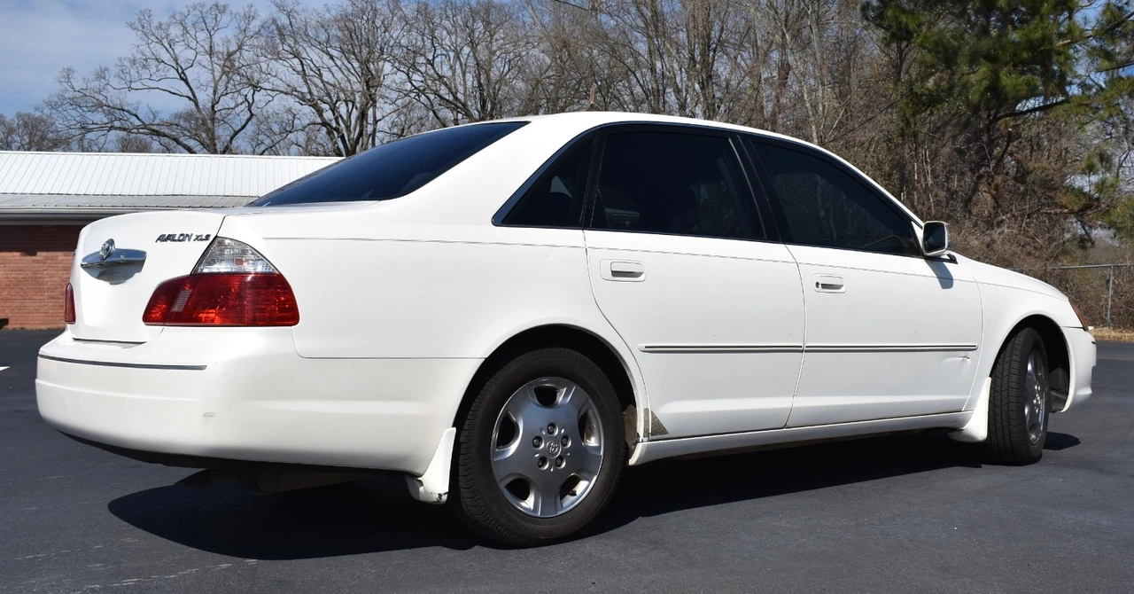 2003 Toyota Avalon 1st Gen - Image 9 of 20