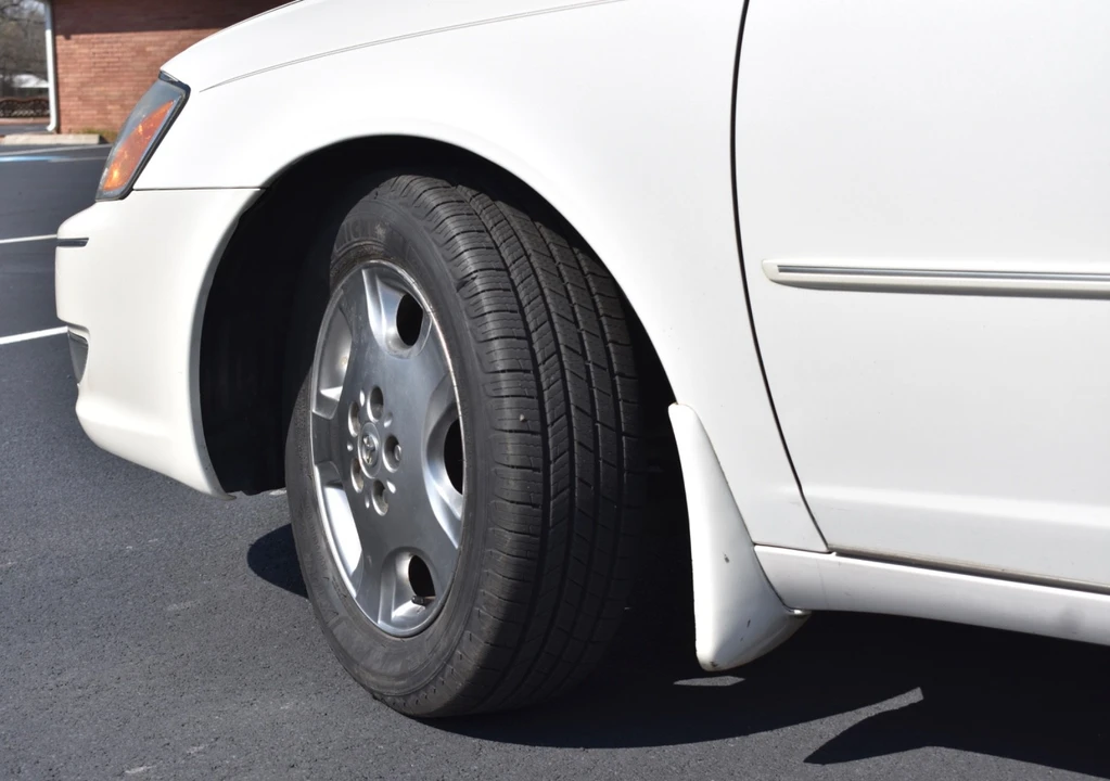2003 Toyota Avalon 1st Gen - Image 3 of 20
