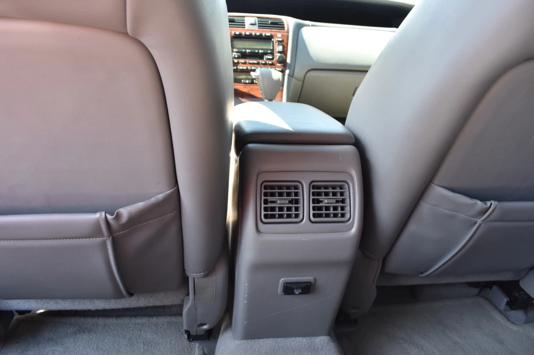 2003 Toyota Avalon 1st Gen - Image 15 of 20