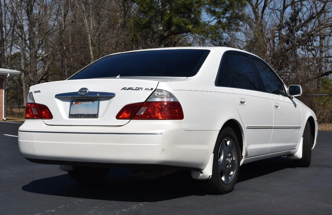 2003 Toyota Avalon 1st Gen - Image 10 of 20