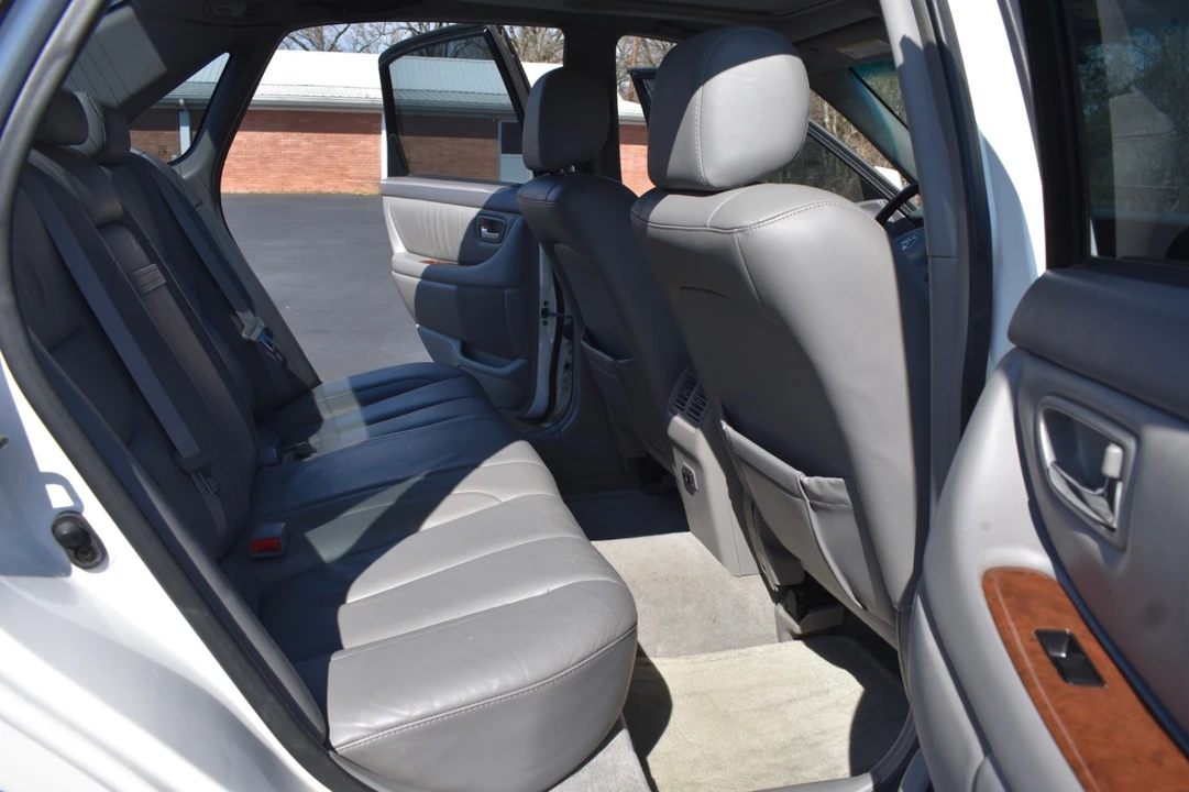 2003 Toyota Avalon 1st Gen - Image 17 of 20