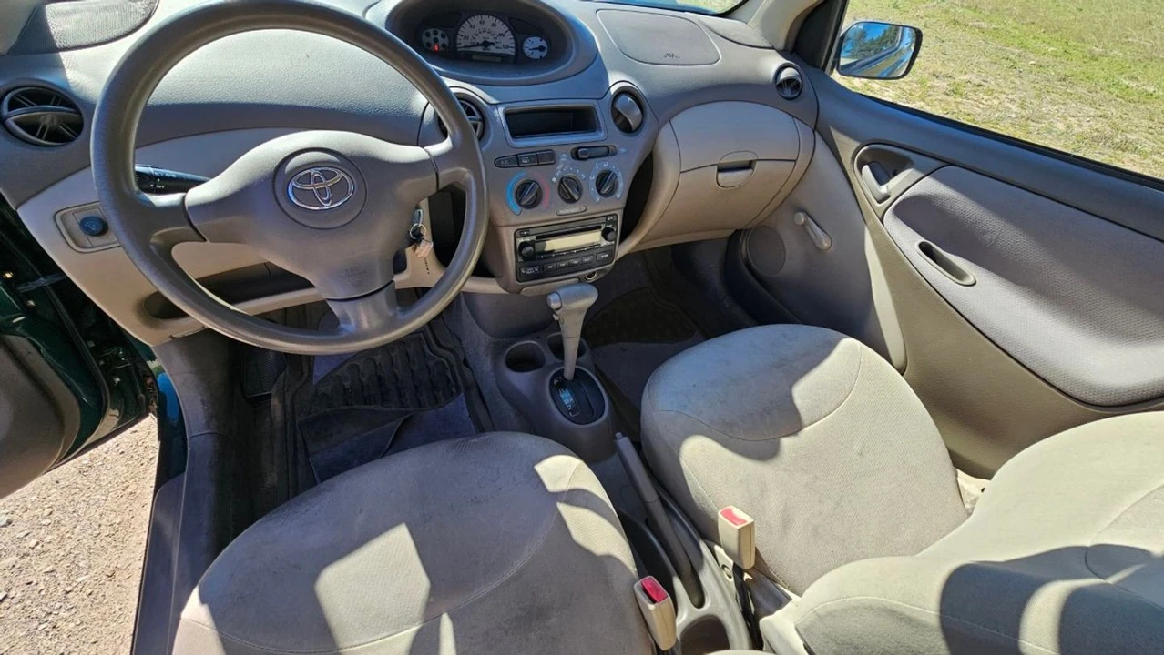 2003 Toyota Echo - Image 8 of 12