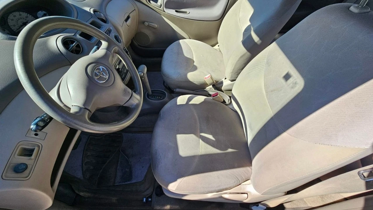 2003 Toyota Echo - Image 14 of 21