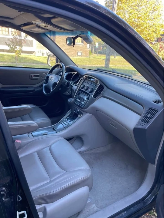 2003 Toyota Highlander - Image 5 of 10