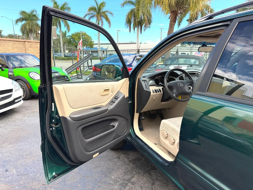 2003 Toyota Highlander - Image 19 of 21