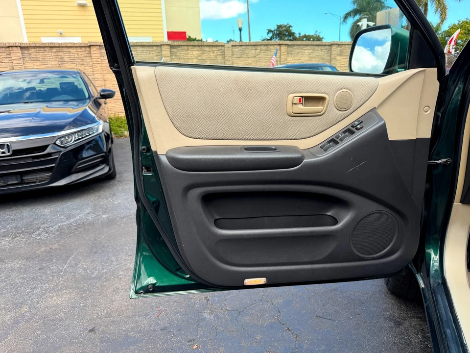 2003 Toyota Highlander - Image 18 of 21