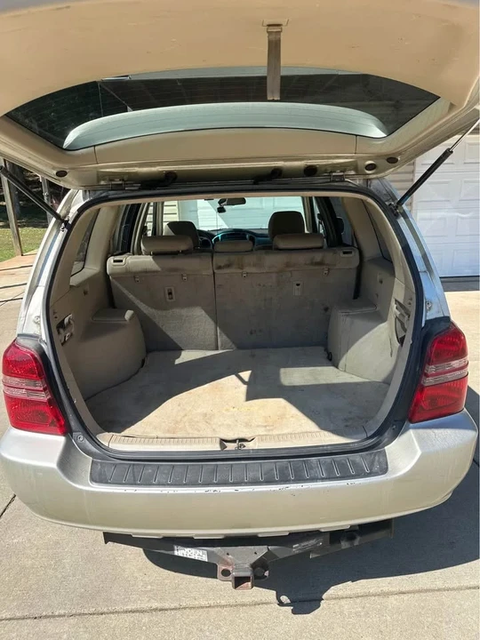 2003 Toyota Highlander - Image 9 of 10