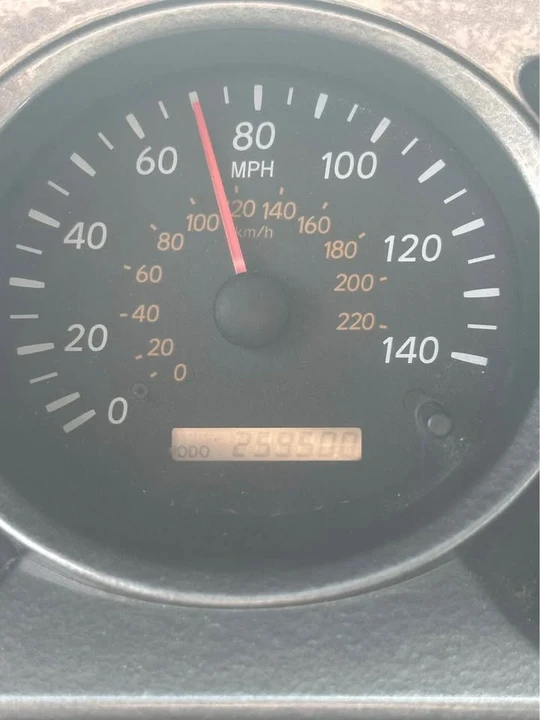 2003 Toyota Highlander - Image 10 of 10