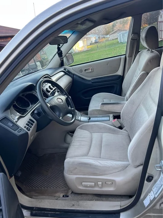 2003 Toyota Highlander - Image 4 of 10