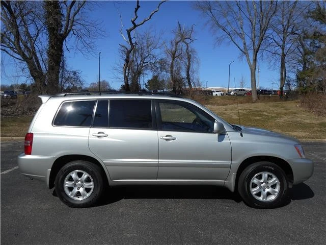 2003 Toyota Highlander - Image 2 of 12