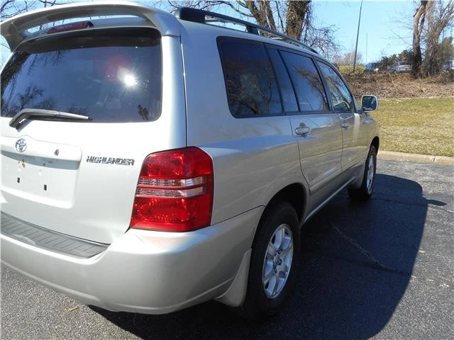 2003 Toyota Highlander - Image 4 of 12