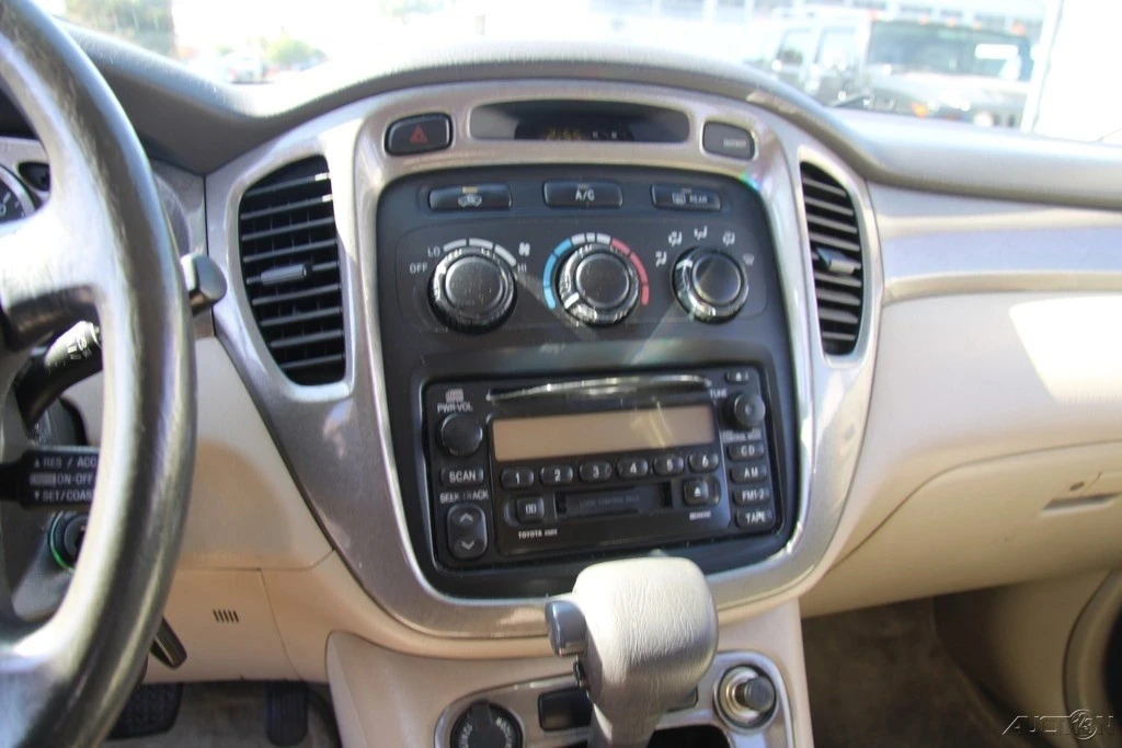 2003 Toyota Highlander - Image 17 of 21