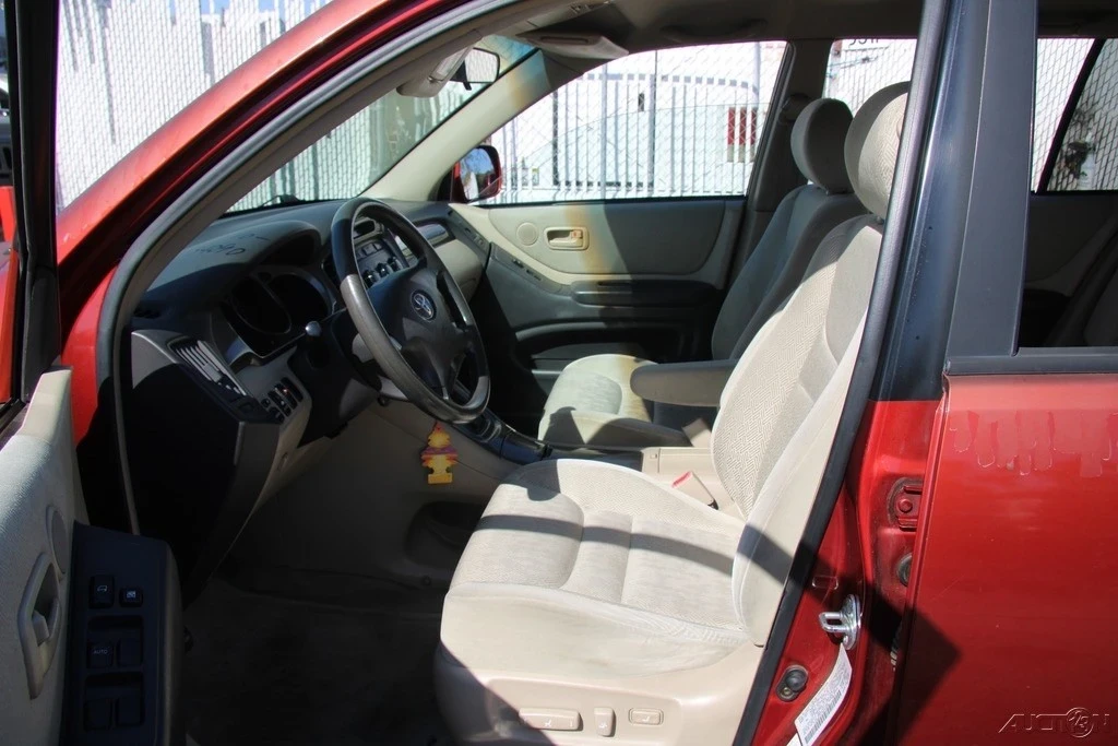 2003 Toyota Highlander - Image 12 of 21