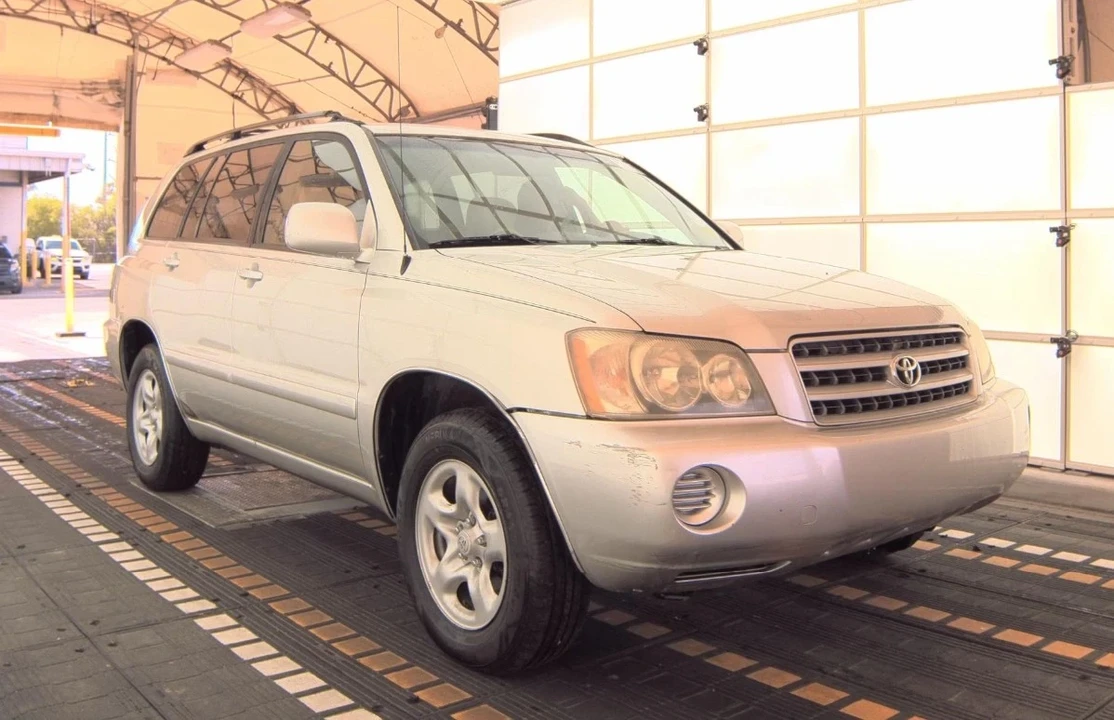 2003 Toyota Highlander - Image 3 of 12