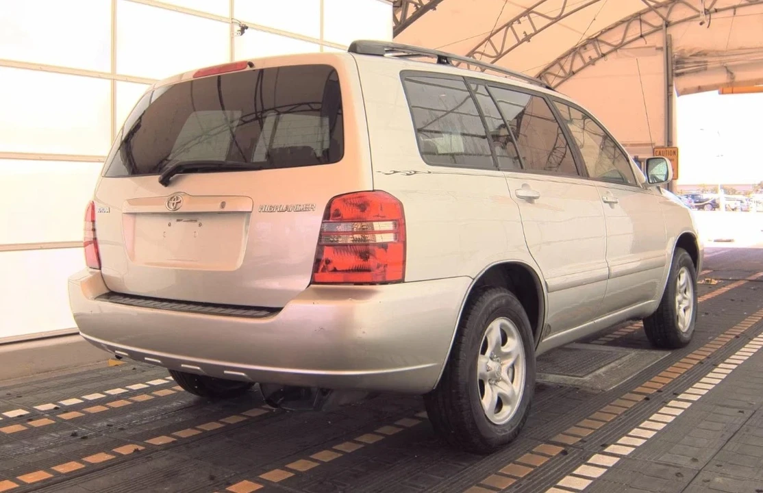 2003 Toyota Highlander - Image 4 of 12
