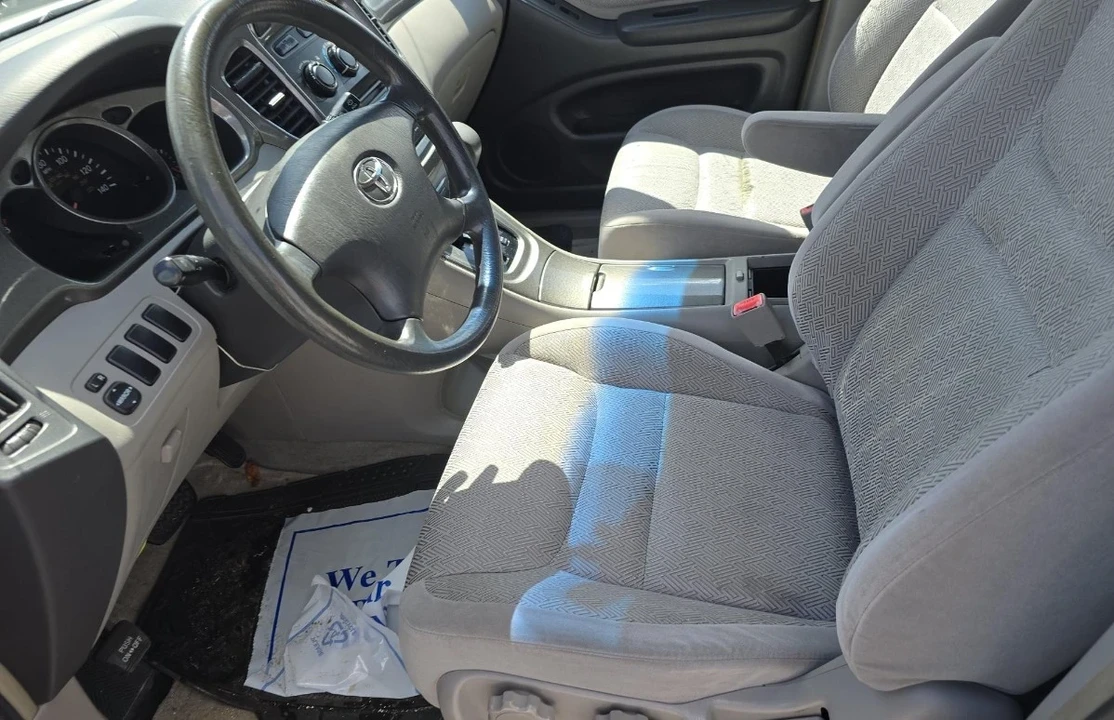 2003 Toyota Highlander - Image 7 of 12