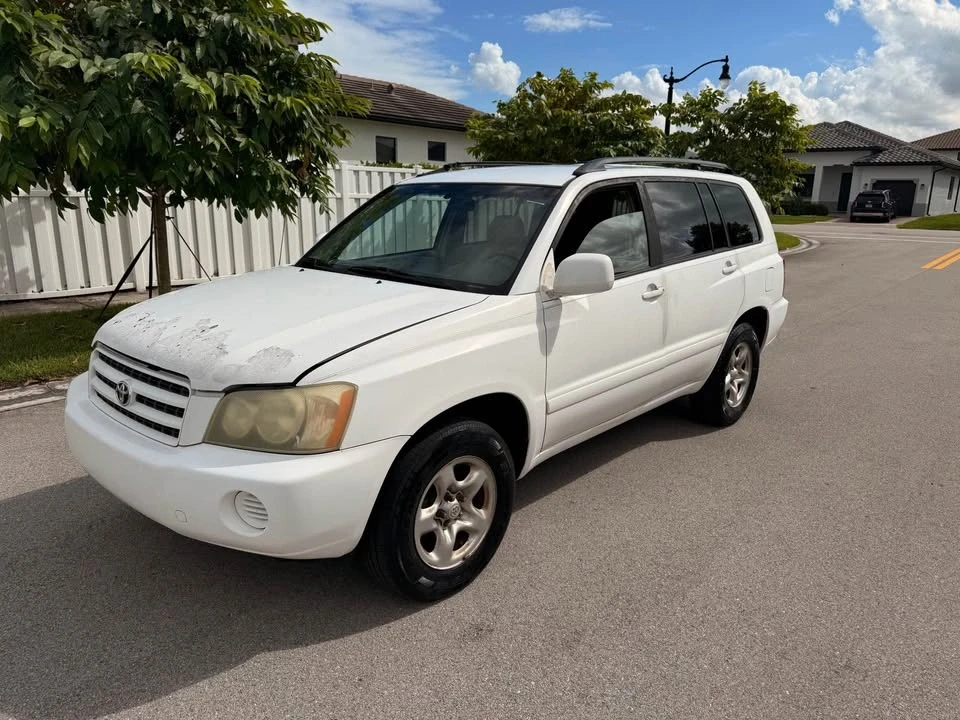 2003 Toyota Highlander - Image 8 of 12