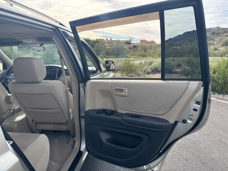2003 Toyota Highlander - Image 16 of 20