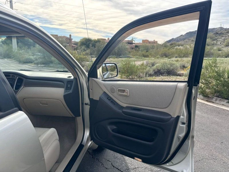 2003 Toyota Highlander - Image 18 of 20