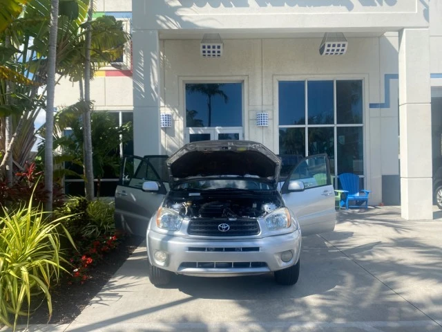 2003 Toyota RAV4 2nd Gen - Image 17 of 21