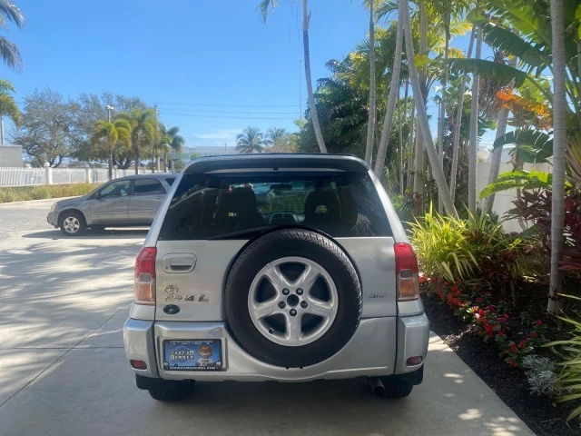 2003 Toyota RAV4 2nd Gen - Image 7 of 21