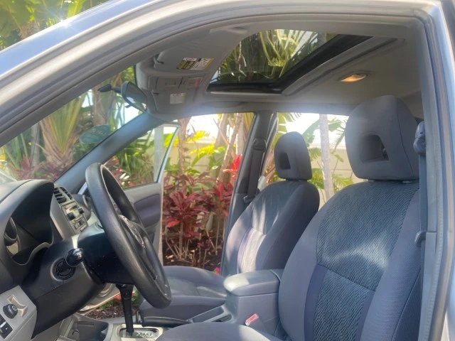 2003 Toyota RAV4 2nd Gen - Image 11 of 21