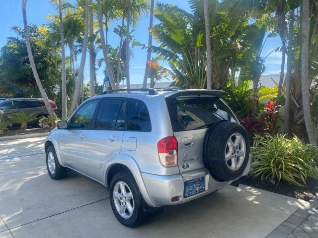 2003 Toyota RAV4 2nd Gen - Image 6 of 21