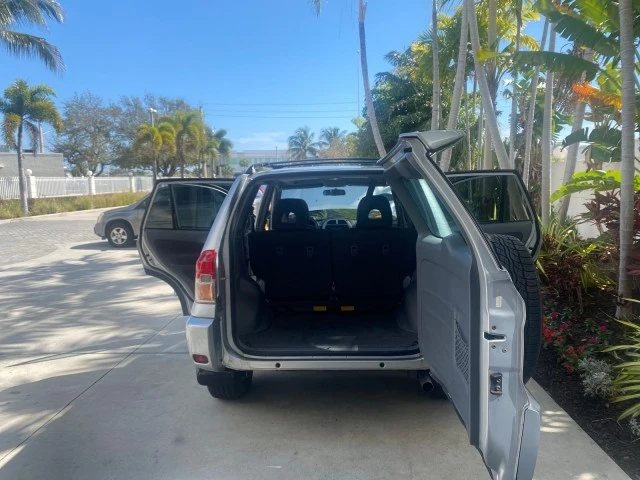 2003 Toyota RAV4 2nd Gen - Image 16 of 21