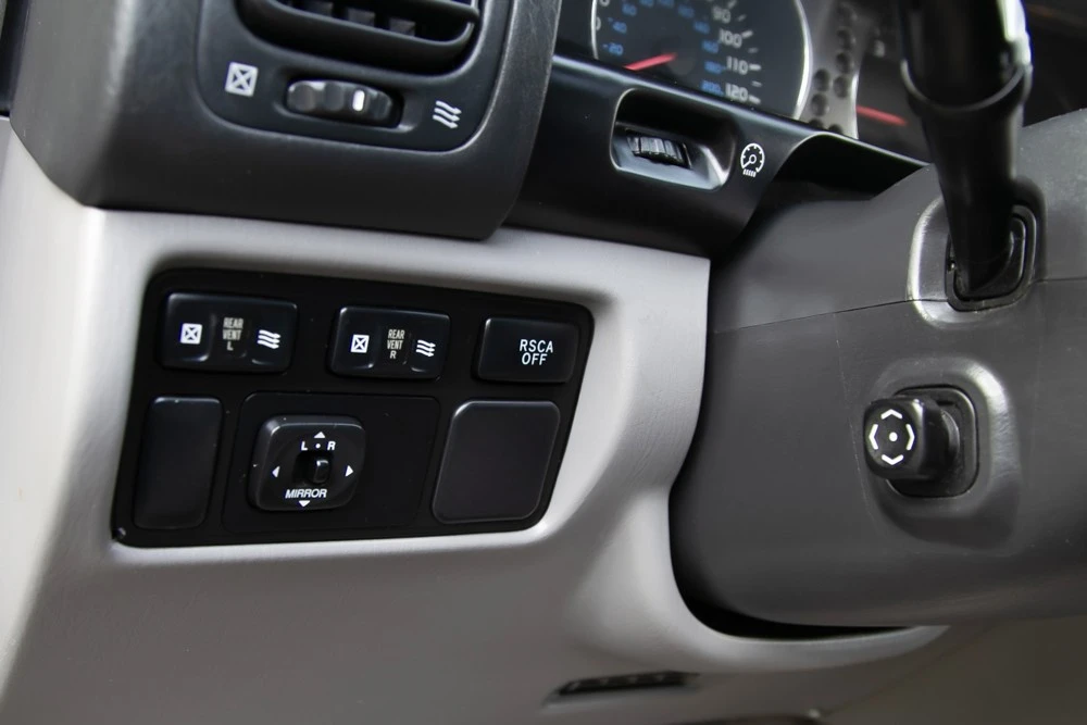 2003 Toyota J100 Land Cruiser - Image 16 of 19