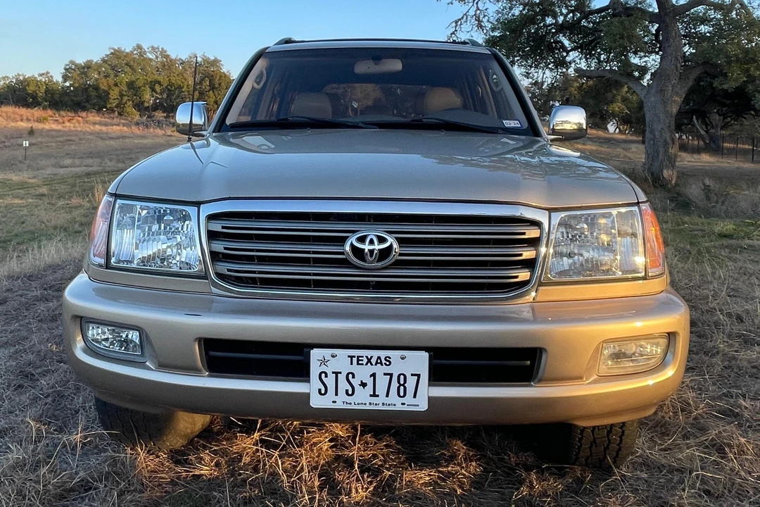 2003 Toyota J100 Land Cruiser - Image 2 of 31
