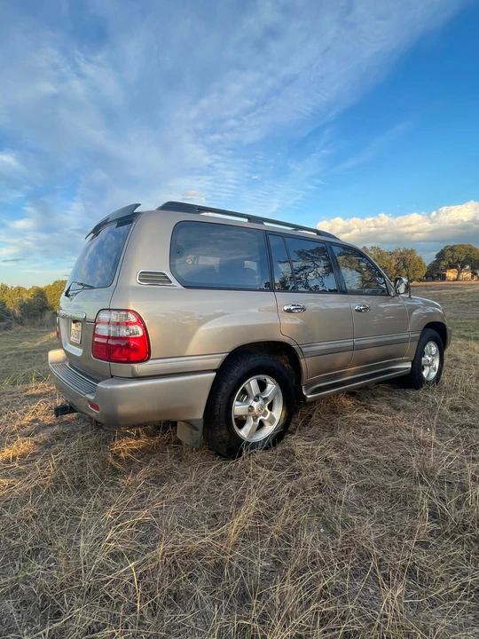 2003 Toyota J100 Land Cruiser - Image 16 of 31